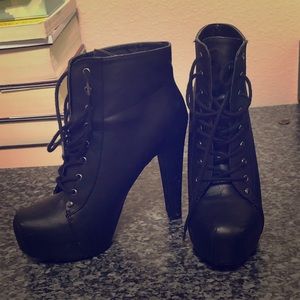 Bootie heel